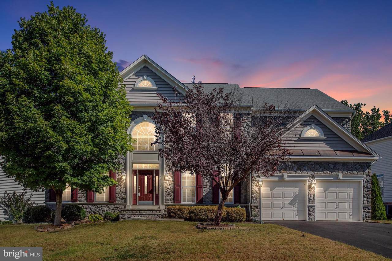 1013 Kensington Circle - Photo 1