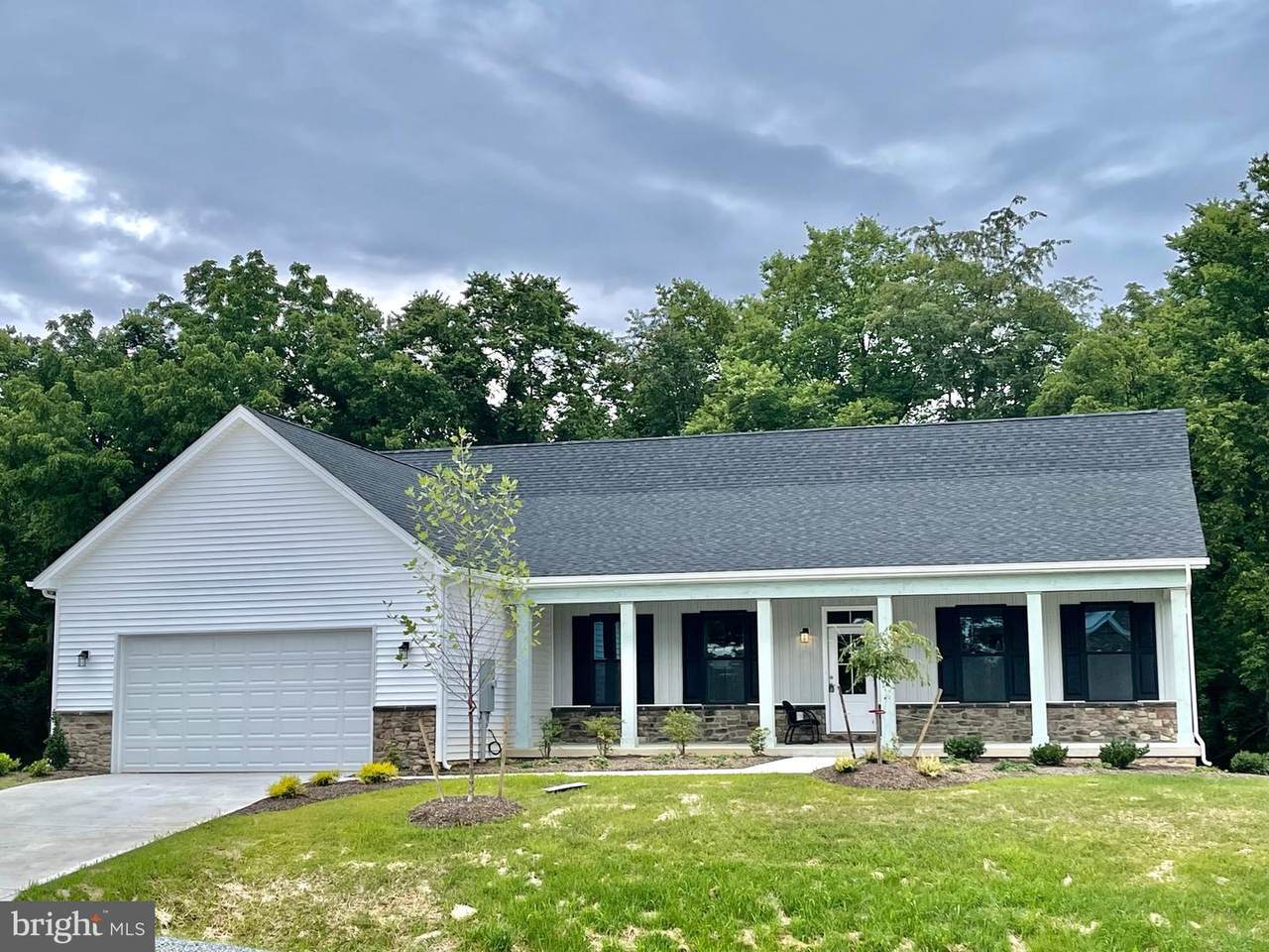322 Moonstone Drive - Photo 1