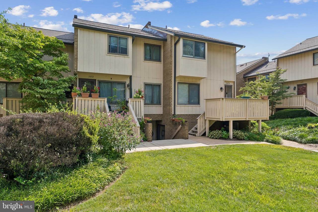 2674 Glengyle Drive - Photo 1