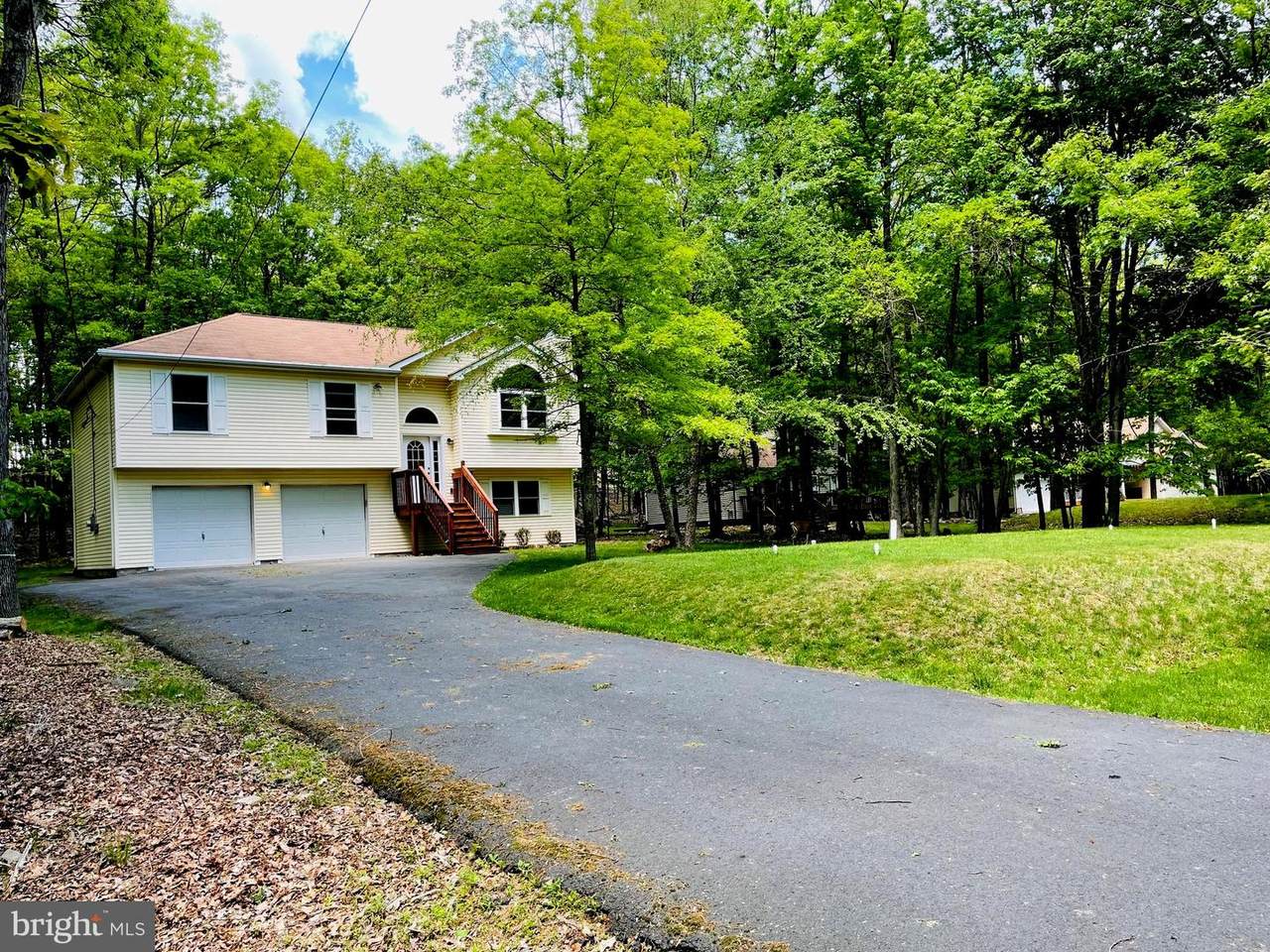 https://bt-photos.global.ssl.fastly.net/brightmls/1280_boomver_10_804998809684-2.jpg