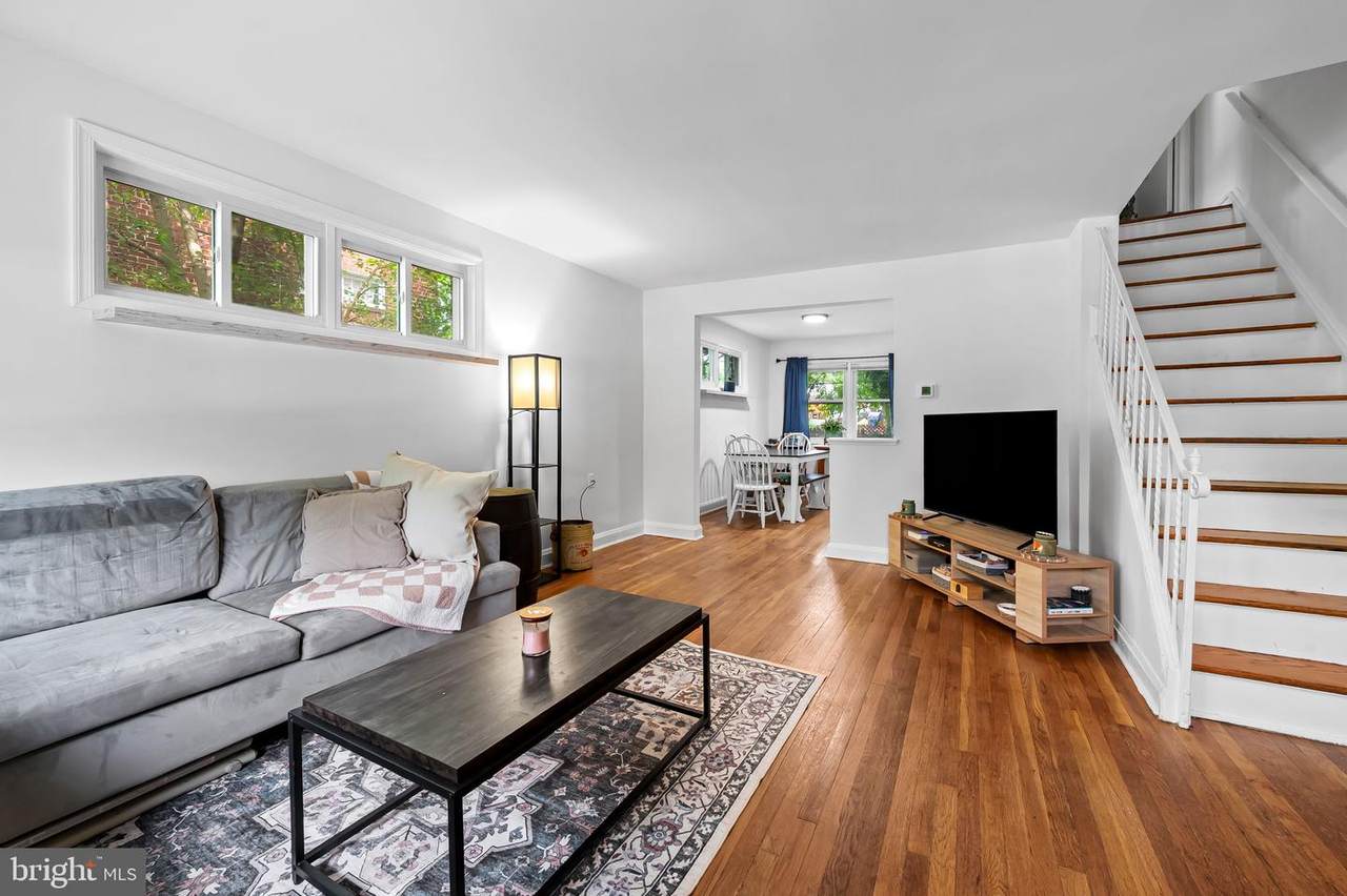 5423 Seward Avenue - Photo 1