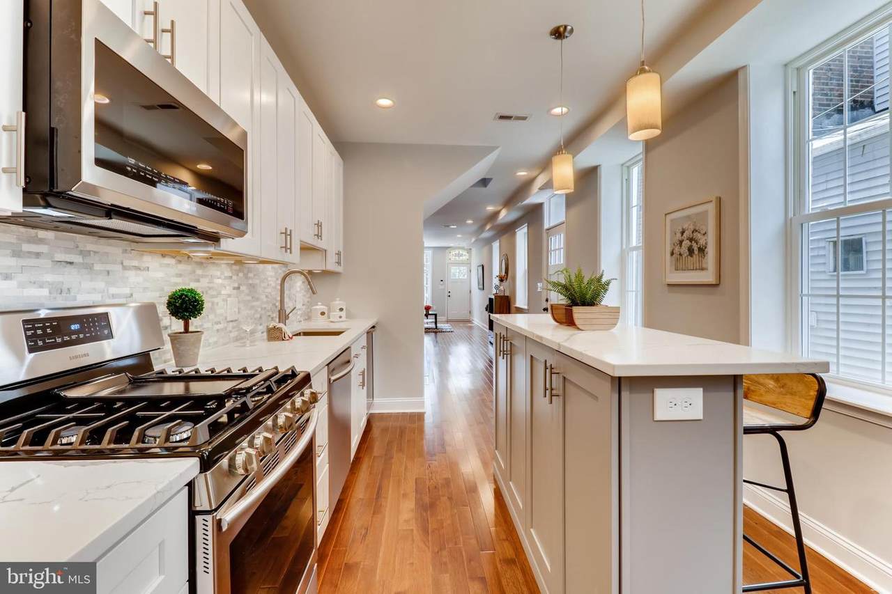2400 Hudson Street - Photo 1