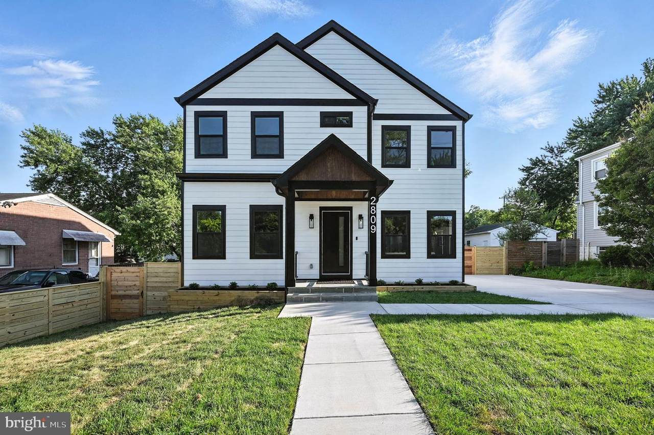 2809 Memorial Street - Photo 1