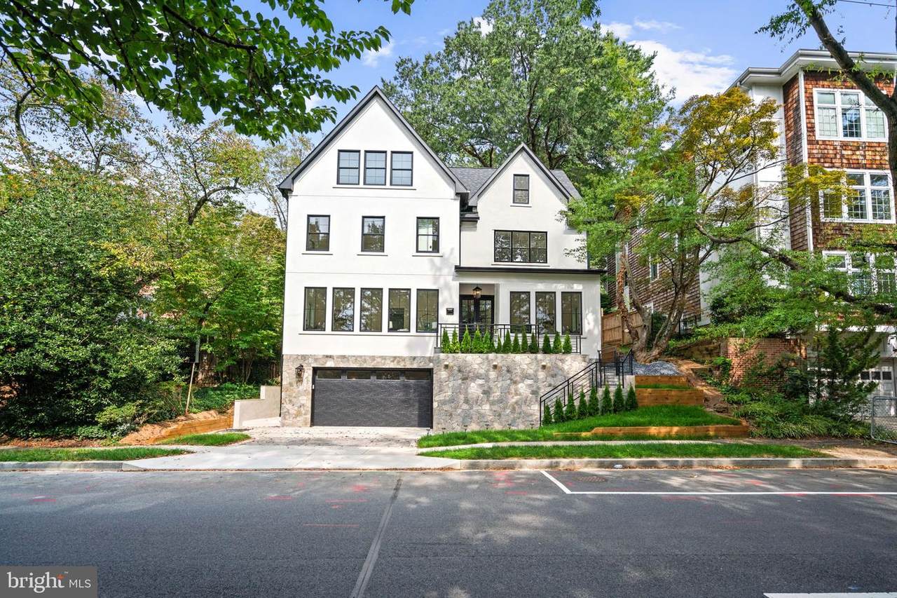 5631 Macarthur Boulevard - Photo 1