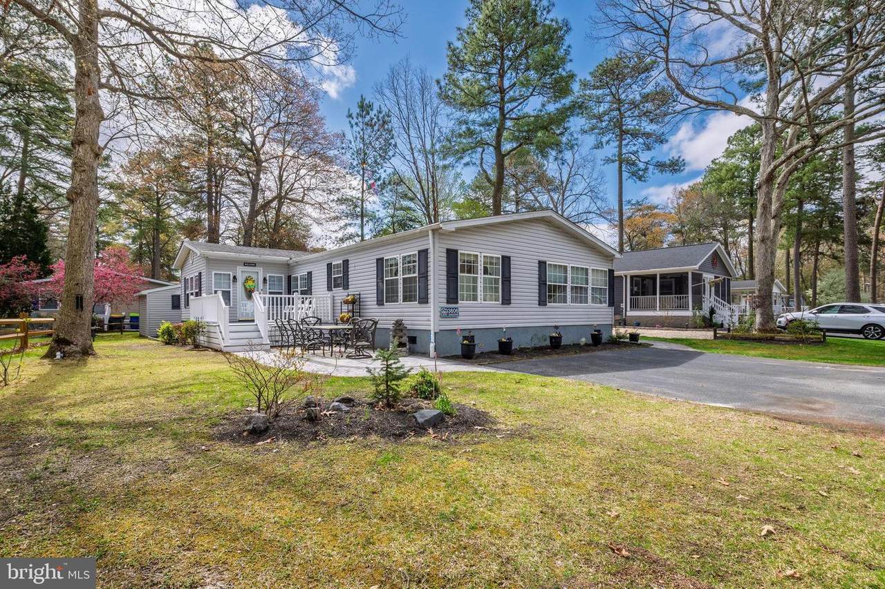 33606 Lakeshore Circle - Photo 1