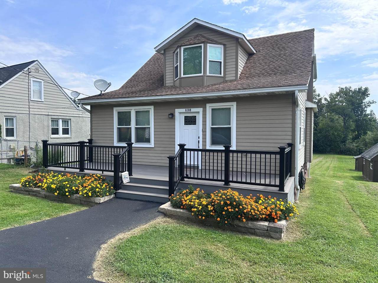 6108 Shady Spring Avenue - Photo 1