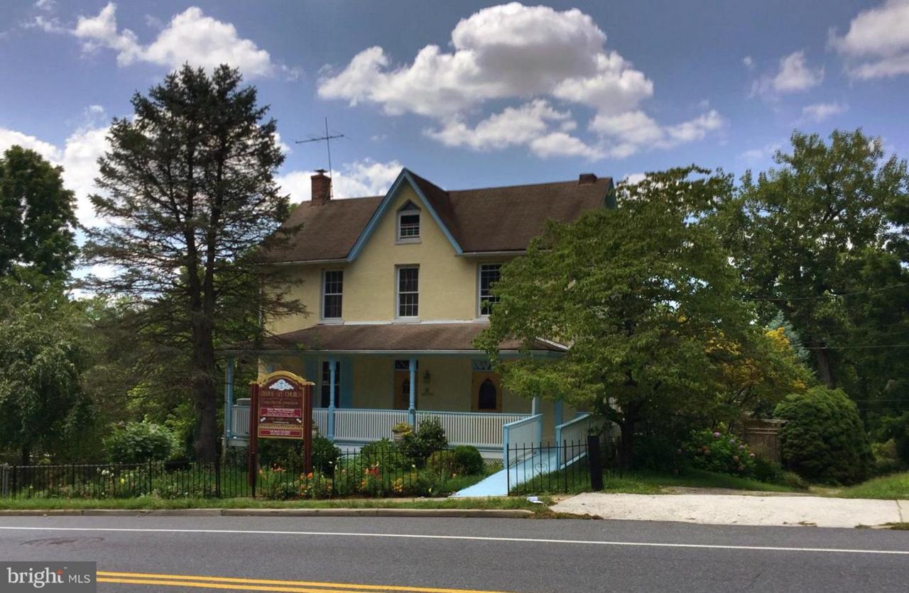 5928 Falls Road - Photo 1