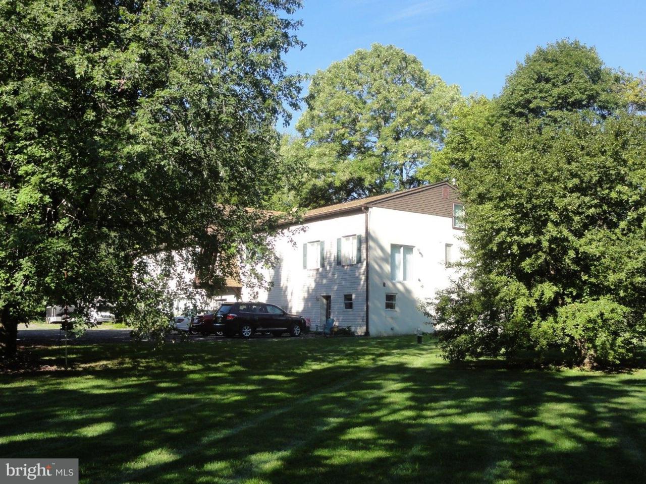 1643 Highland Avenue - Photo 1