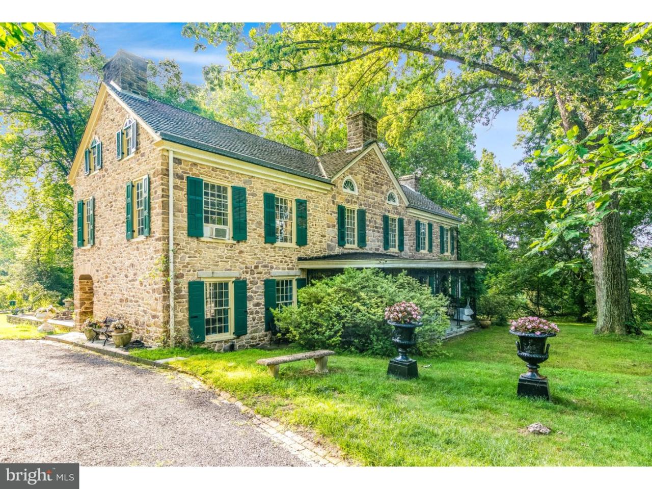 525 Lewis Lane - Photo 1