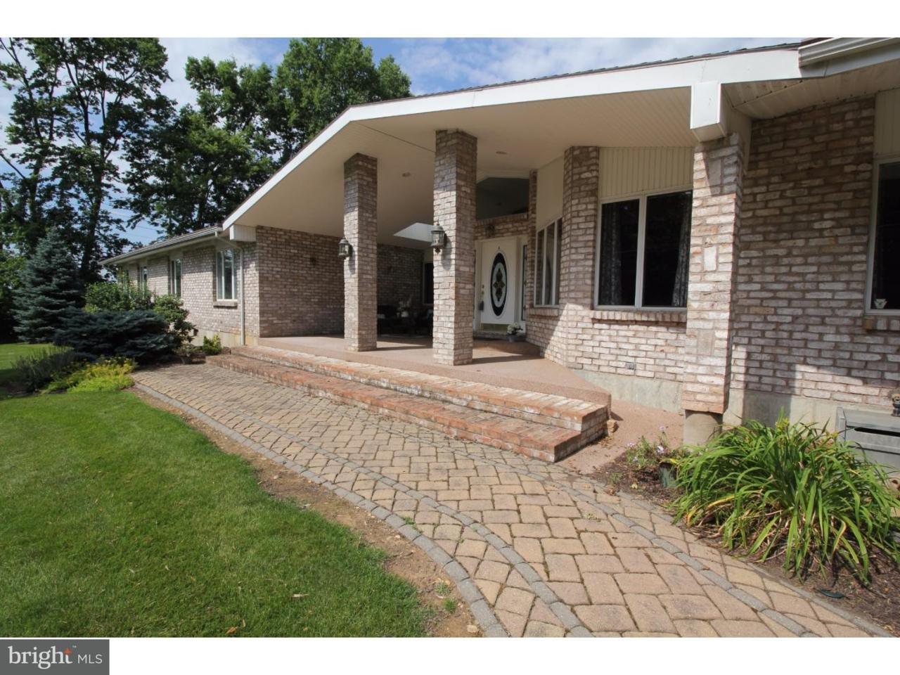 1390 Springhouse Road - Photo 1