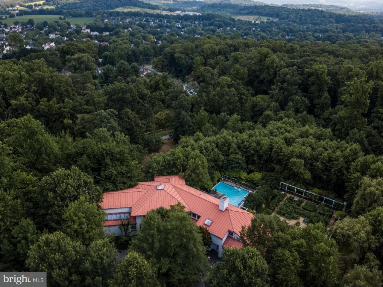 5024 Oley Turnpike Road - Photo 1