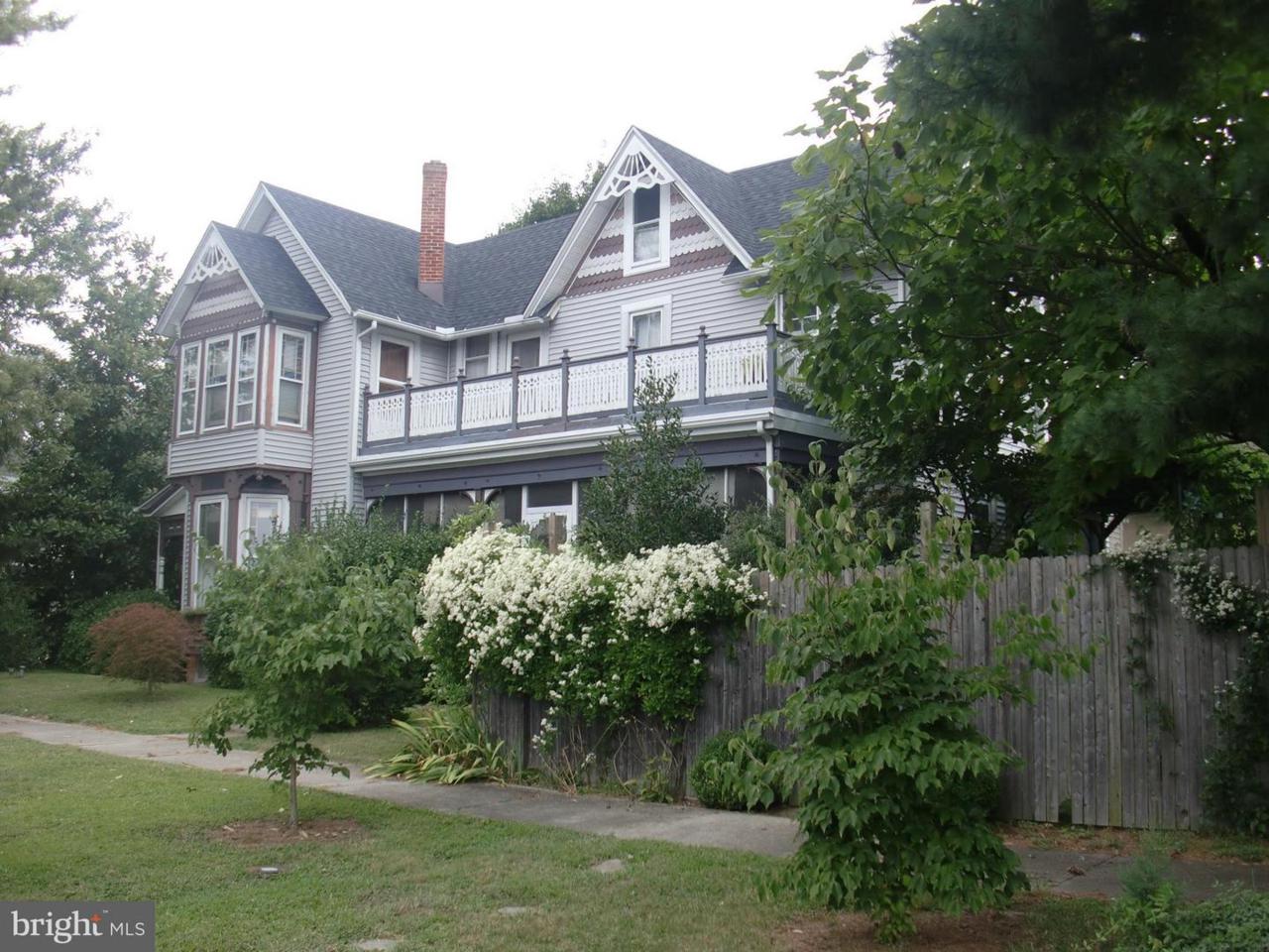 208 W 1St Street - Photo 1