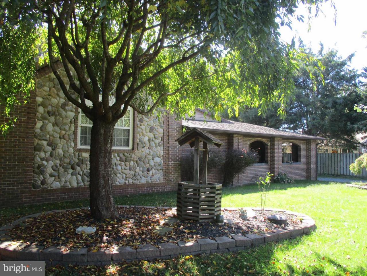 32 Oak Avenue - Photo 1
