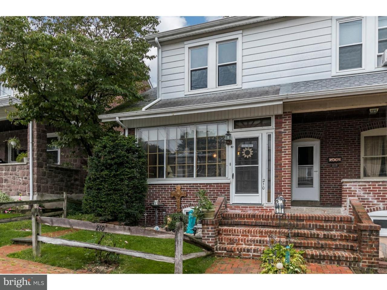 210 East Street - Photo 1