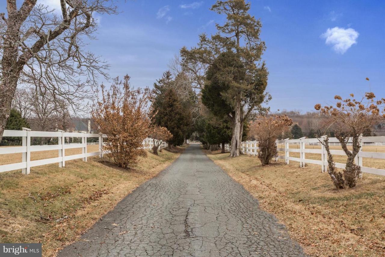 9460 River Road - Photo 1