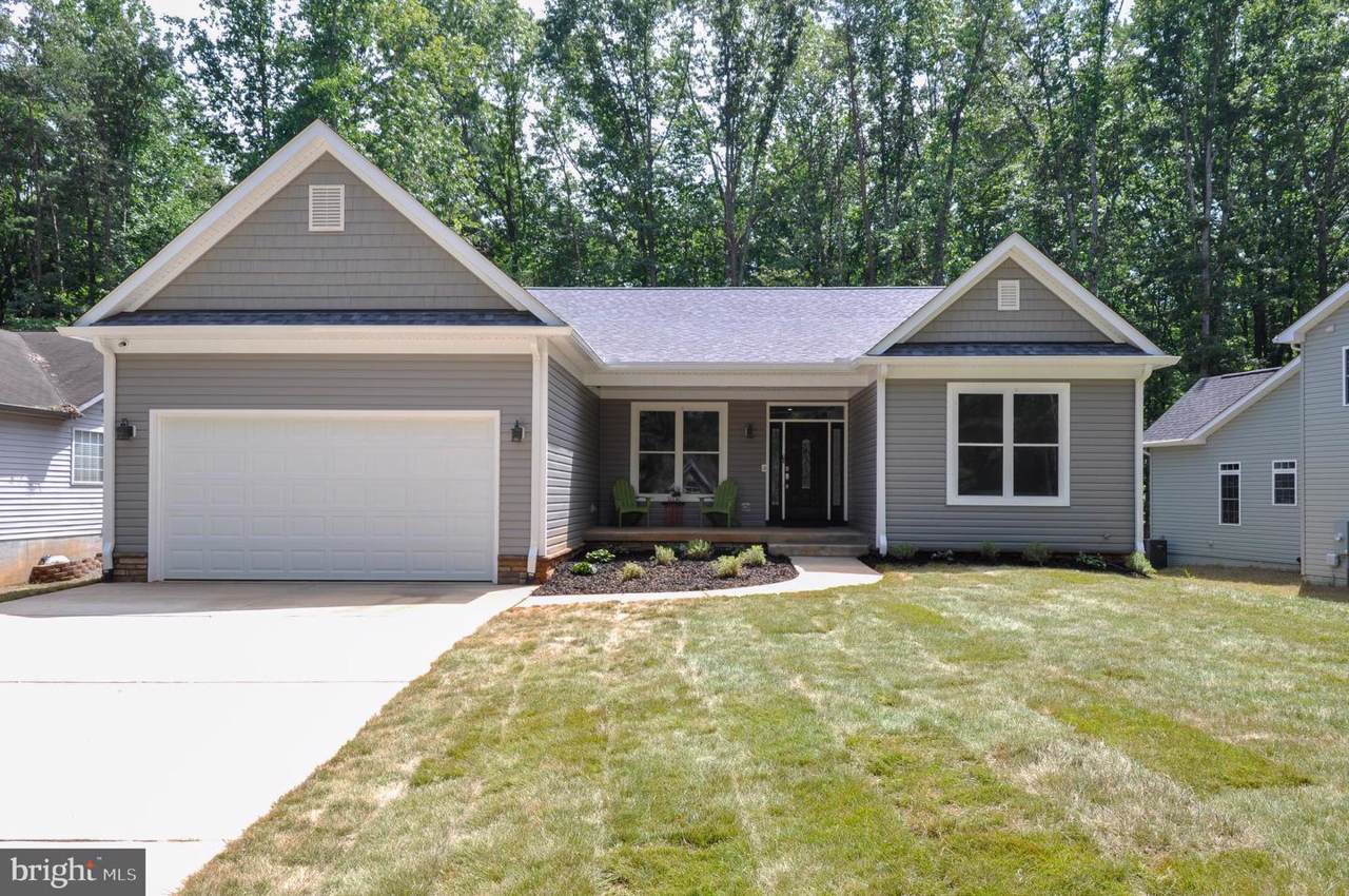 3706 Lakeview Parkway - Photo 1