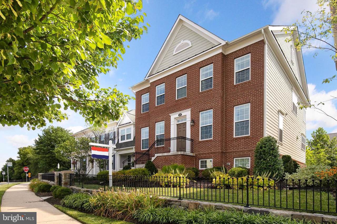 4409 George Mason Boulevard - Photo 1