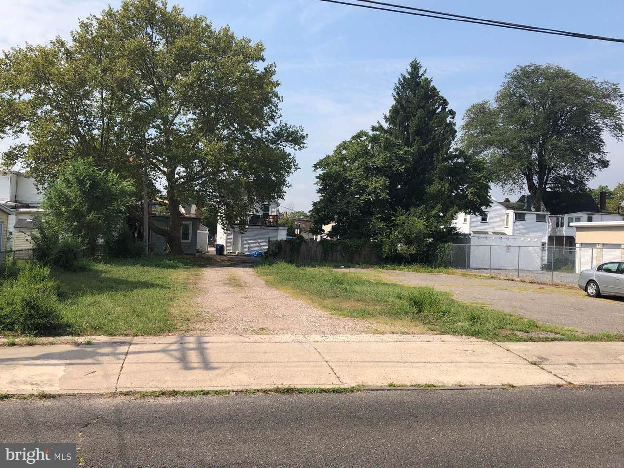 130 Kossuth Street - Photo 1