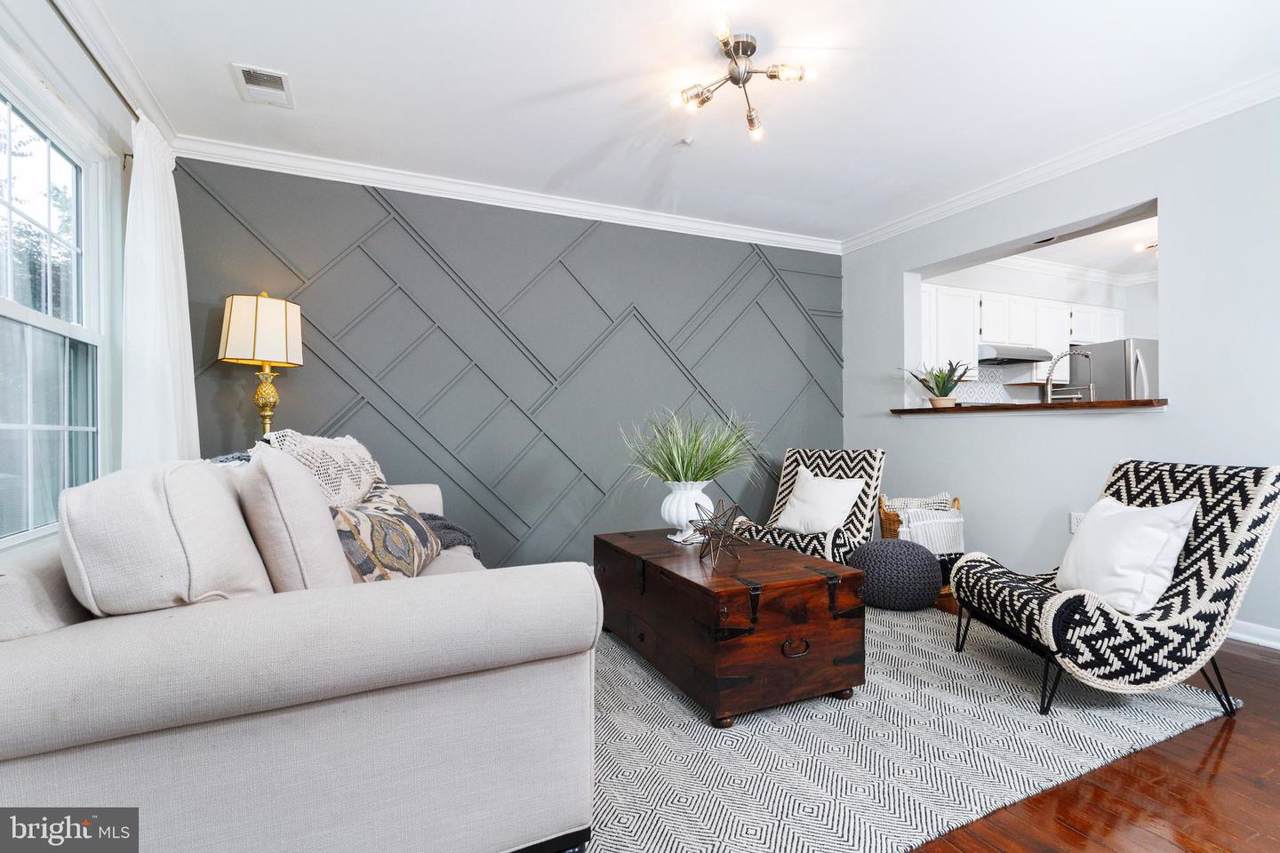 19009 Crosstie Terrace - Photo 1