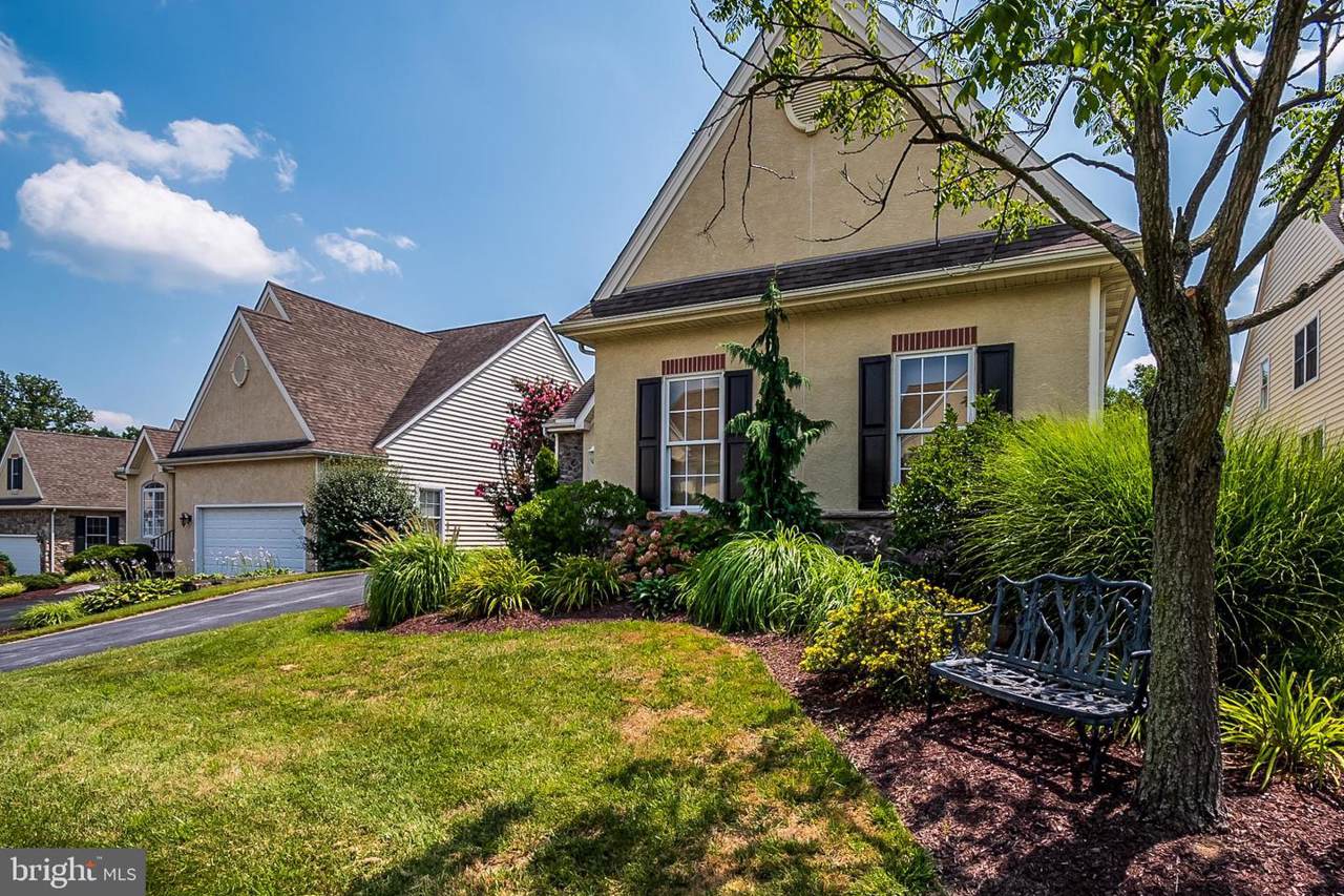 106 Longo Drive - Photo 1