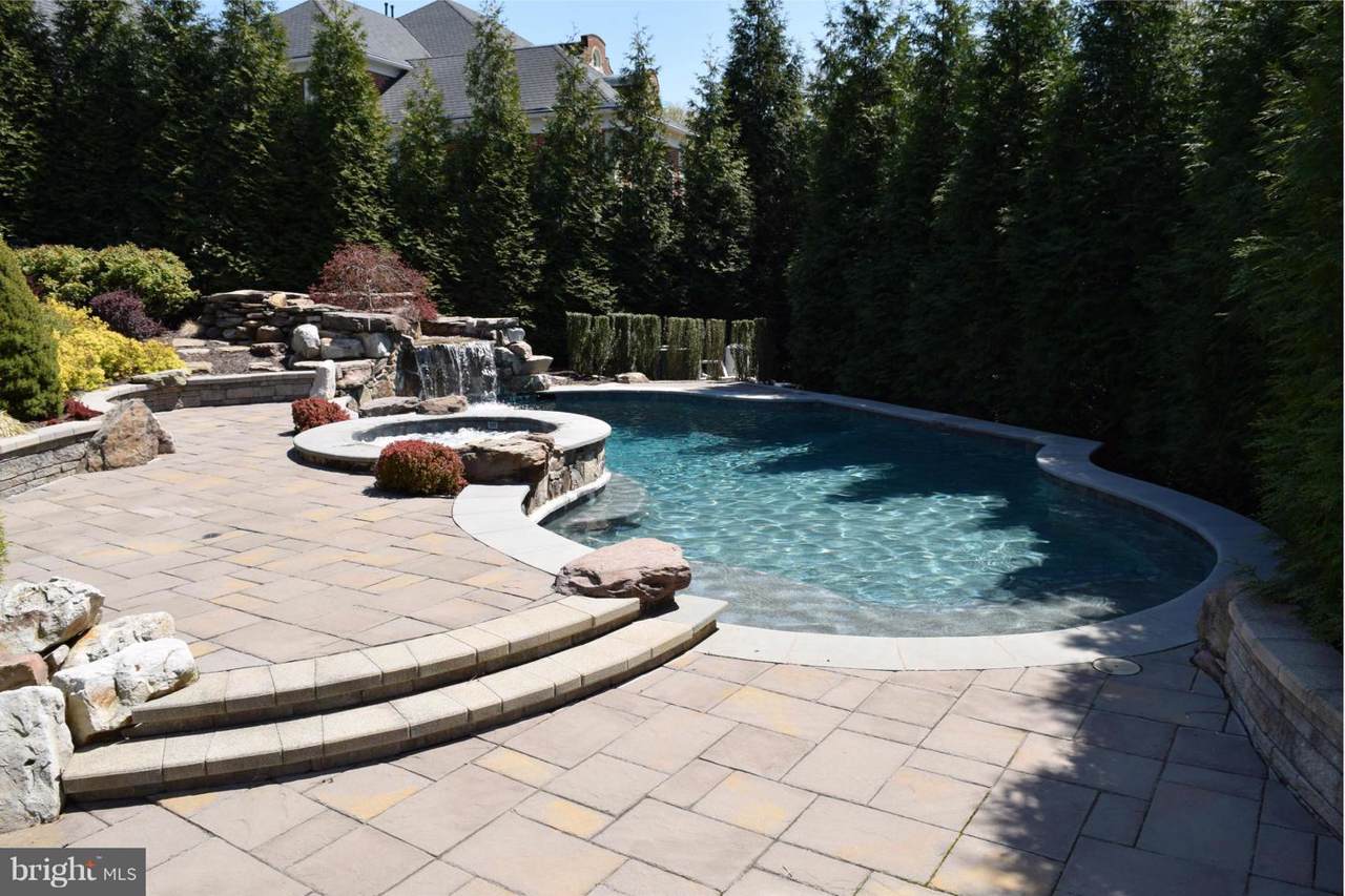 1063 Silent Ridge Court - Photo 1