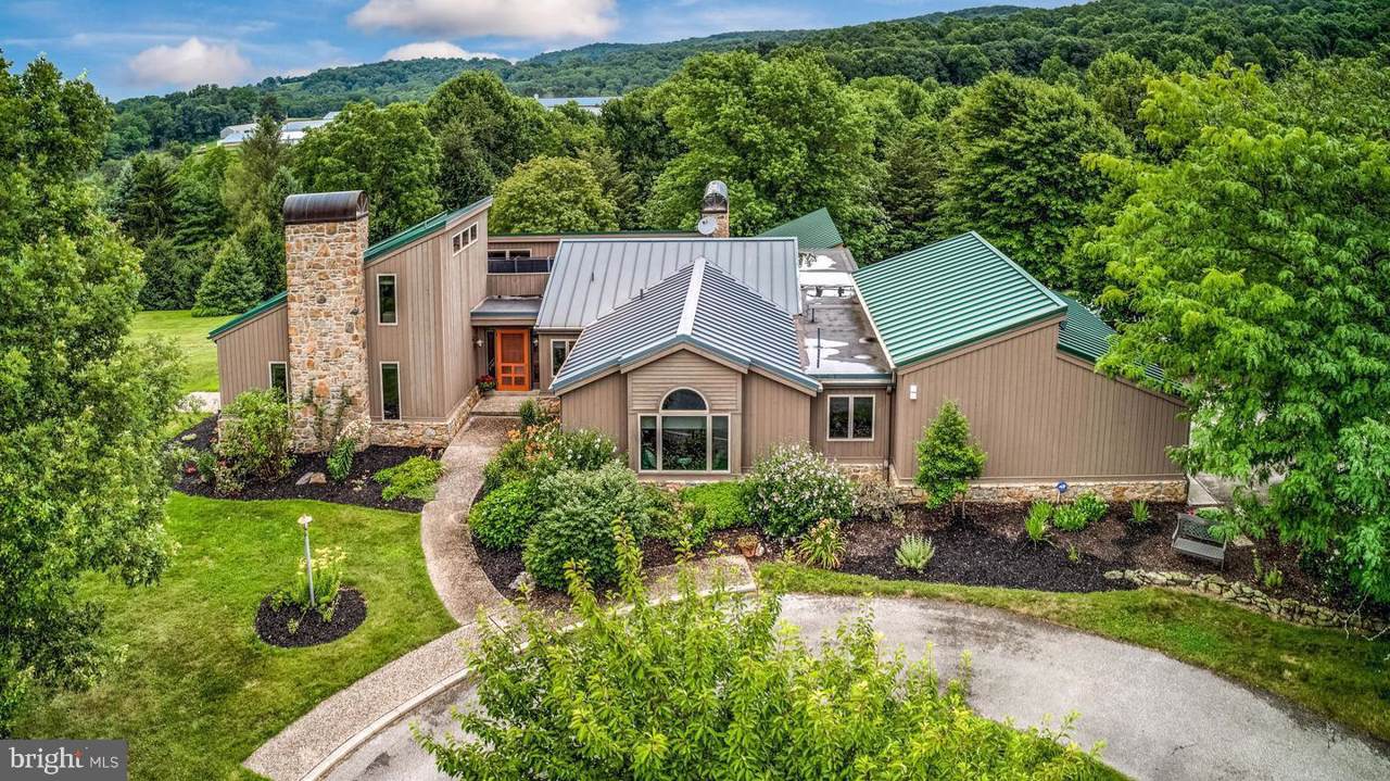 301 Summit Drive - Photo 1