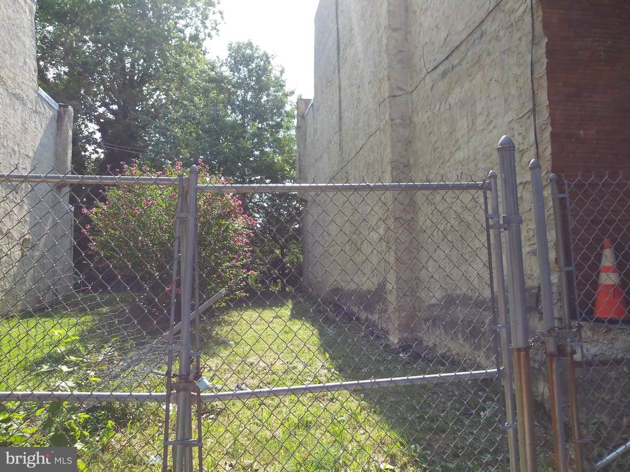1927 25TH Street - Photo 1