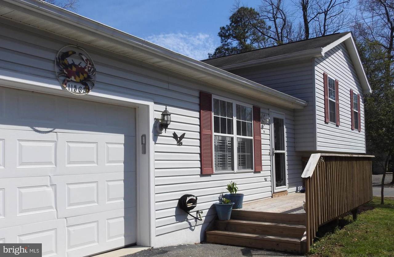 11562 Deadwood Drive - Photo 1