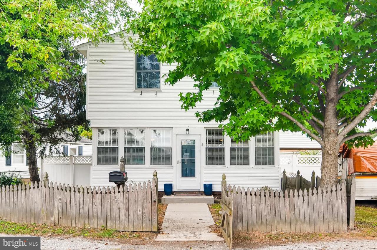 2406 Woodridge Road - Photo 1