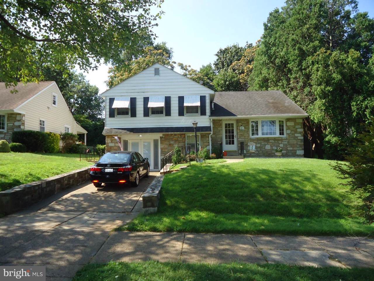 2904 Holme Avenue - Photo 1