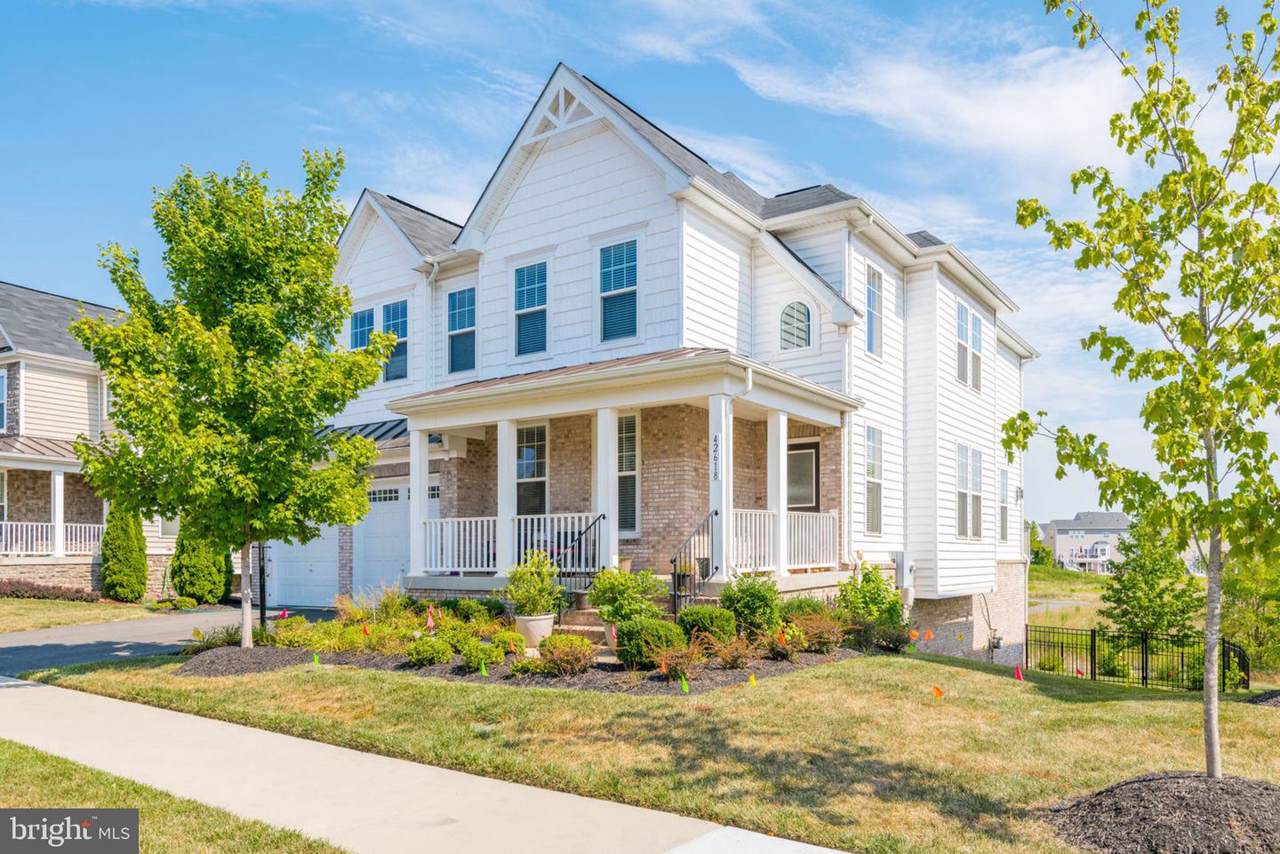 42618 Stratford Landing Drive - Photo 1
