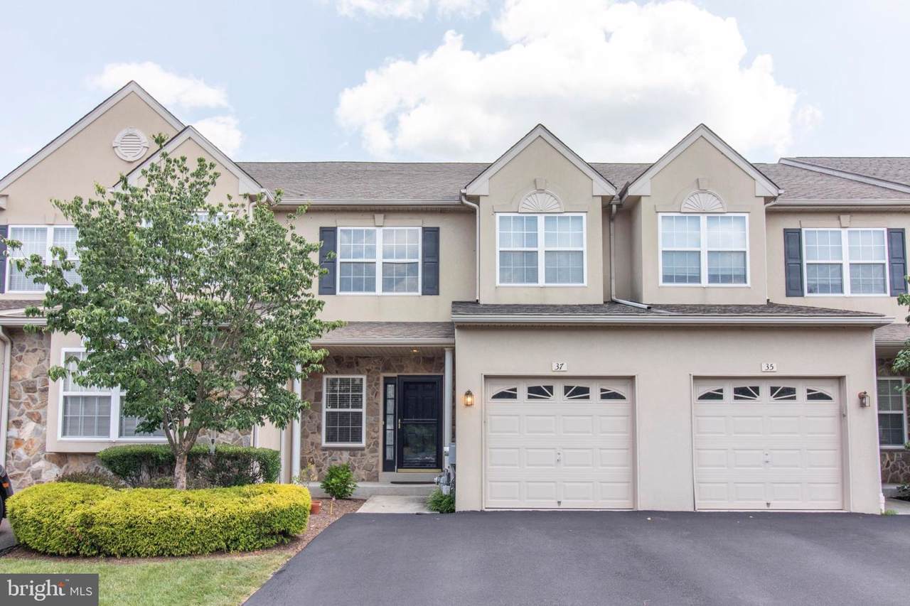 37 Arbor Circle - Photo 1