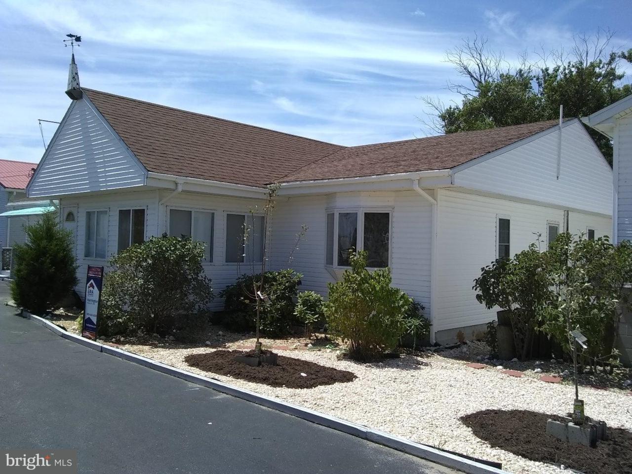 362 Bay Avenue - Photo 1