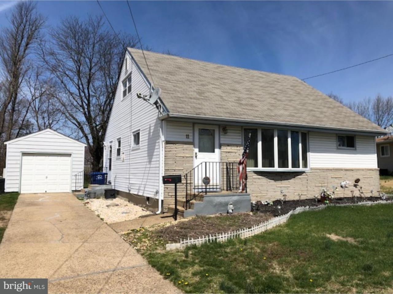 11 Lamont Road - Photo 1
