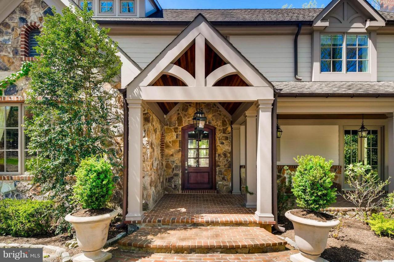 824 Katesford Road - Photo 1