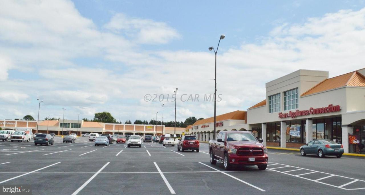 331 Civic Avenue - Photo 1