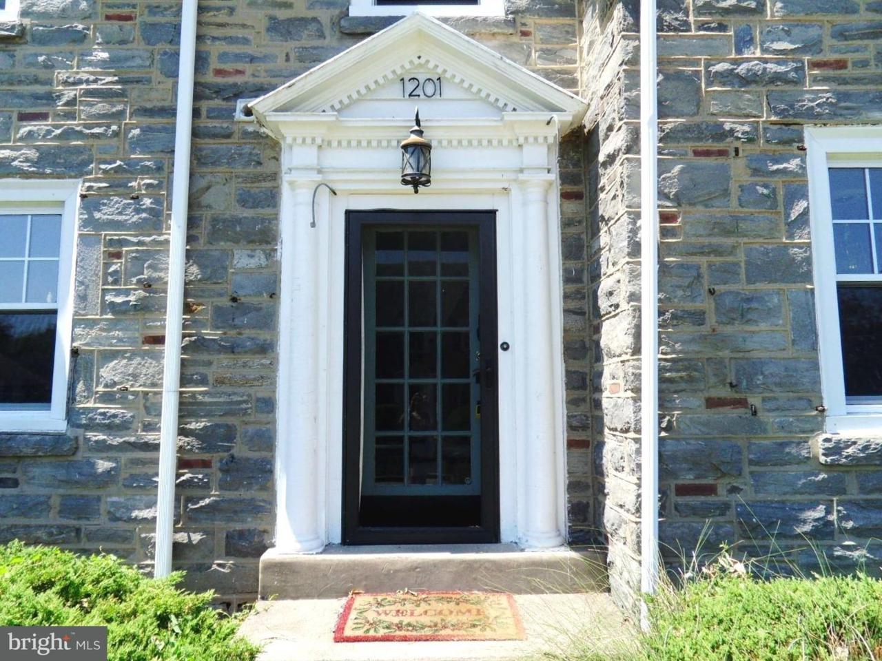 1201 Morgan Avenue - Photo 1