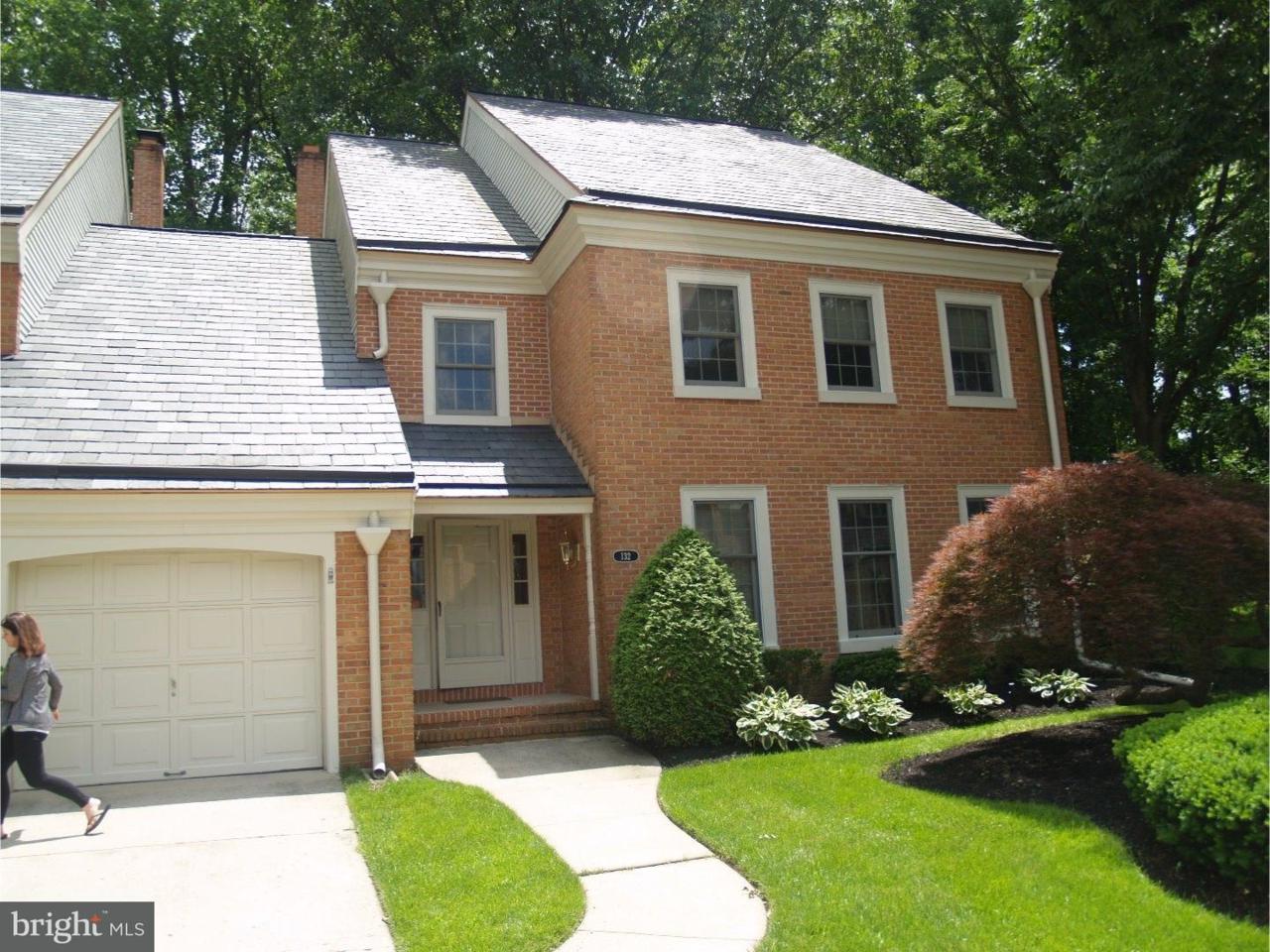 132 Foxwood Drive - Photo 1