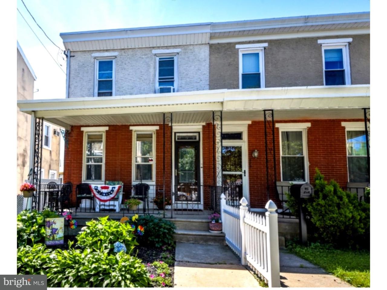 525 Dupont Street - Photo 1