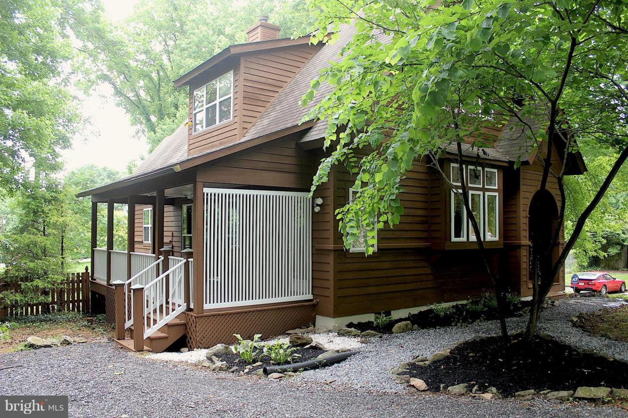 305 Washington Street - Photo 1