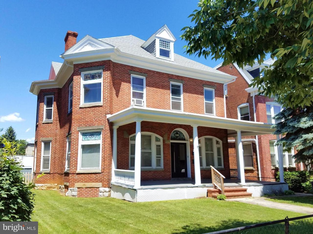 114 Broadway - Photo 1