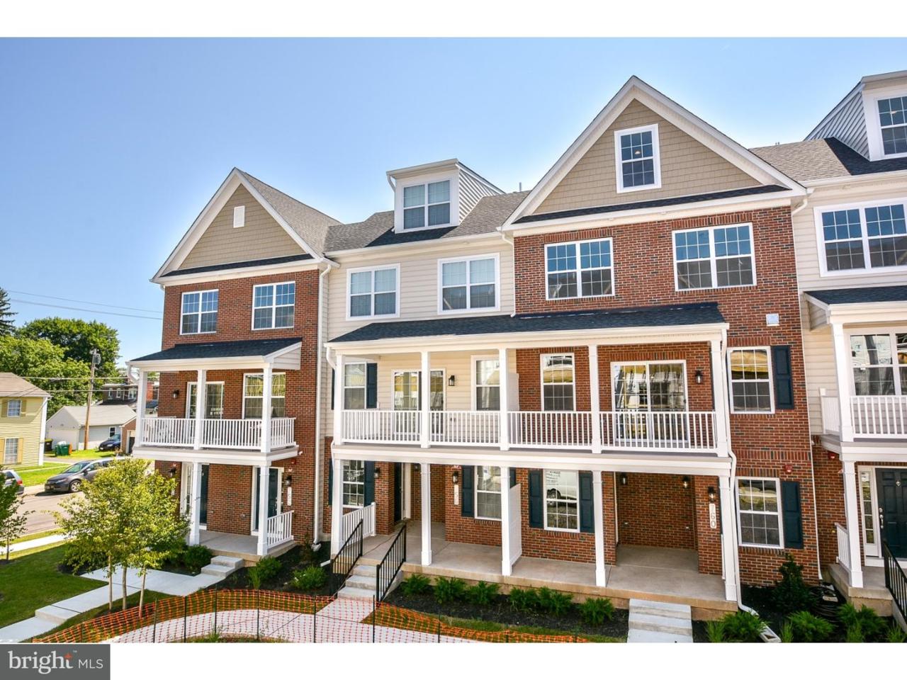 778 2ND Street - Photo 1