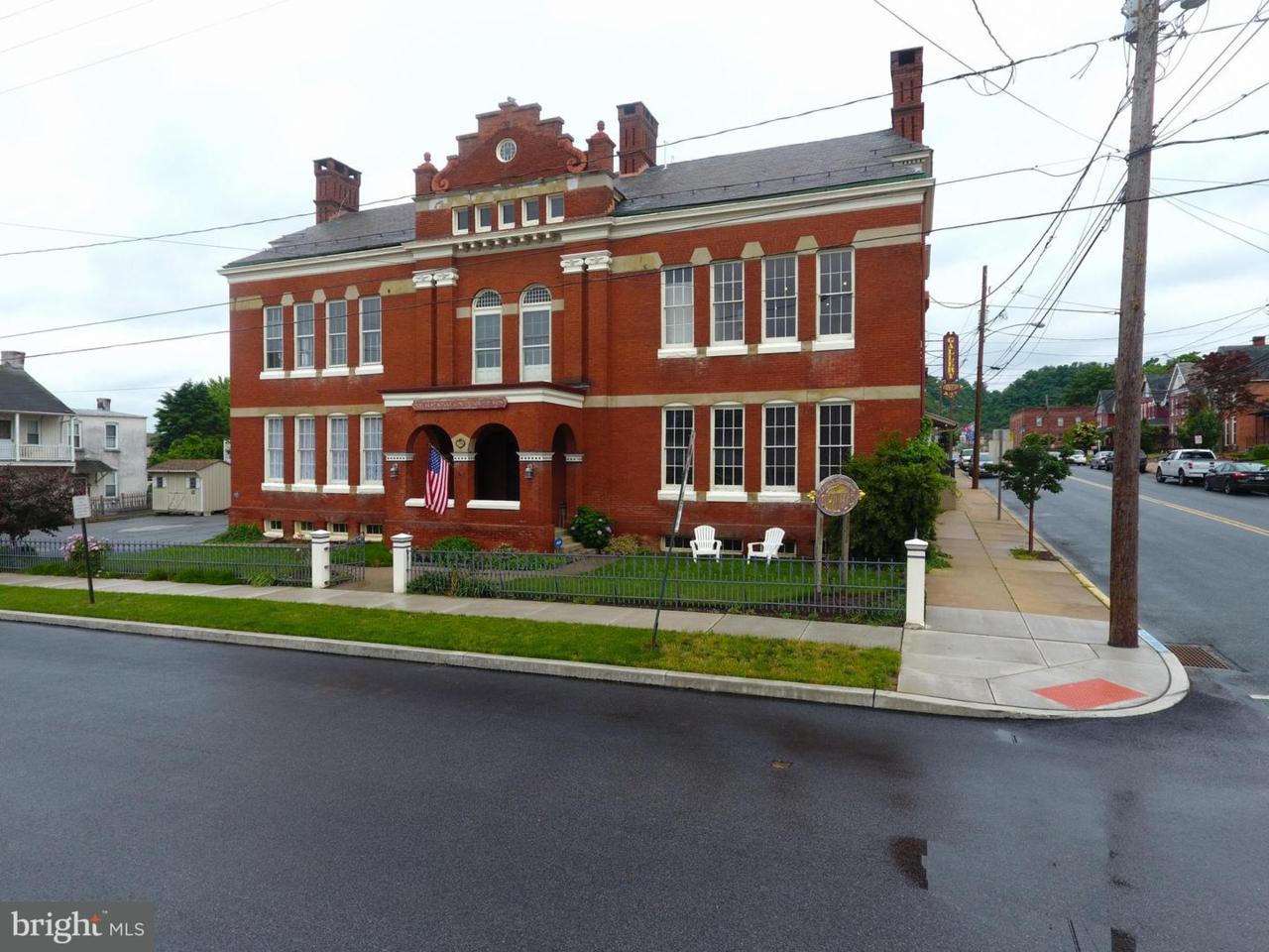 239 Poplar Street - Photo 1