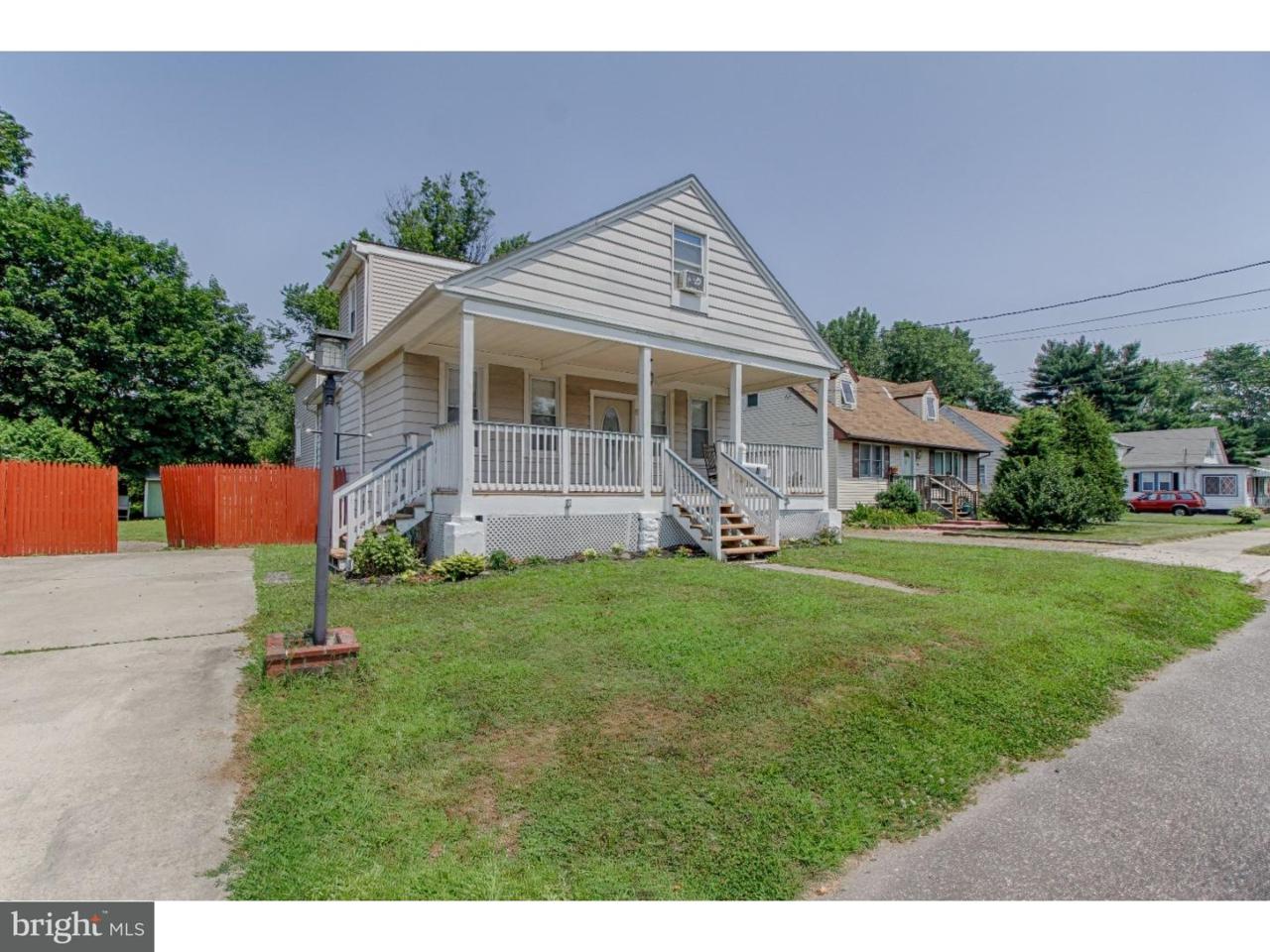 8 Bowling Green Avenue - Photo 1