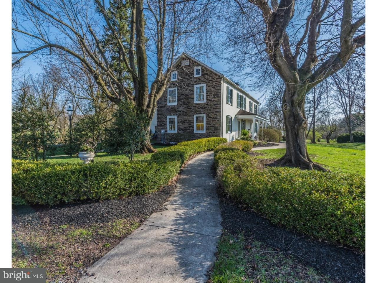 718 Telegraph Road - Photo 1