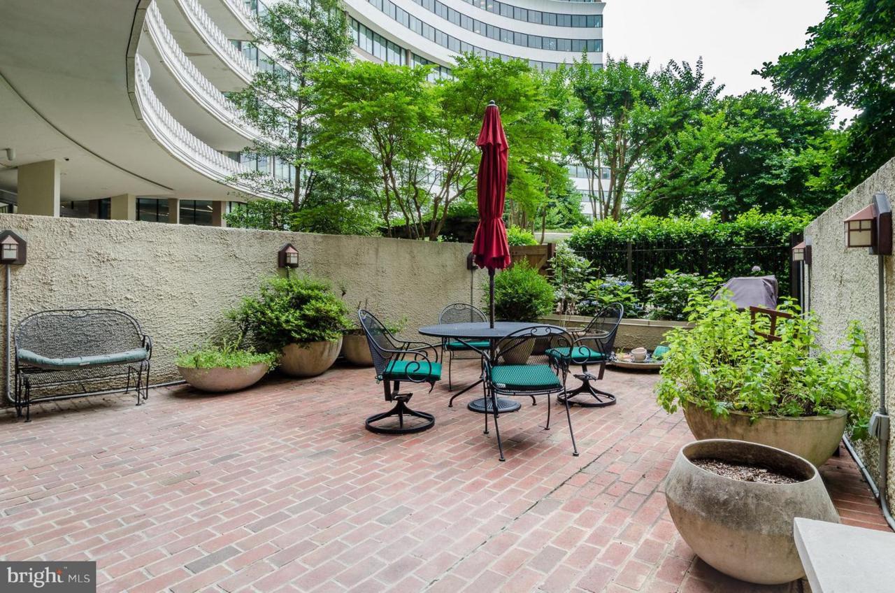 700 New Hampshire Avenue - Photo 1