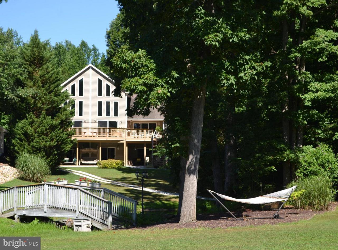 552 Overton Drive - Photo 1