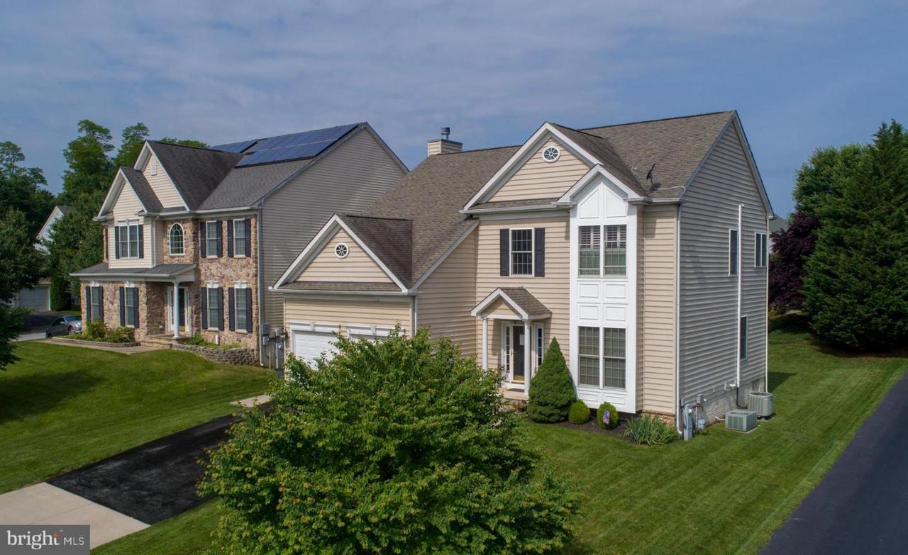 2105 Chaucer Way - Photo 1