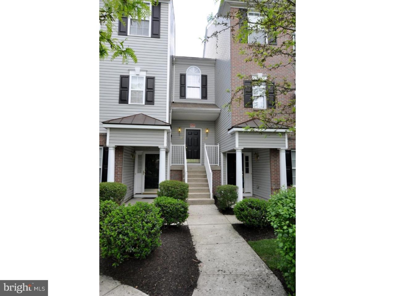 322 Lisa Way - Photo 1