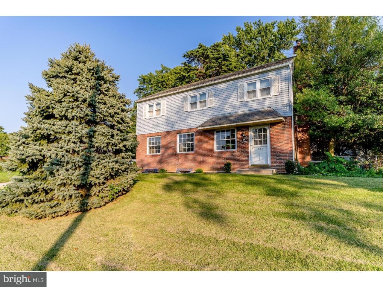 557 Maplewood Road - Photo 1